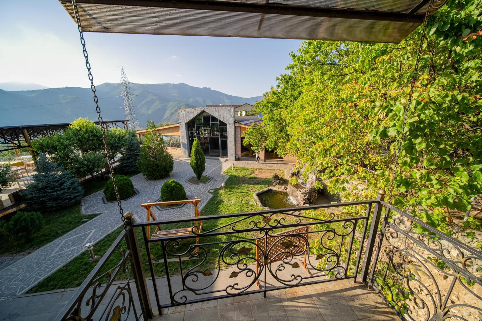 Kefilyan Family Hotel Sanain Extérieur photo